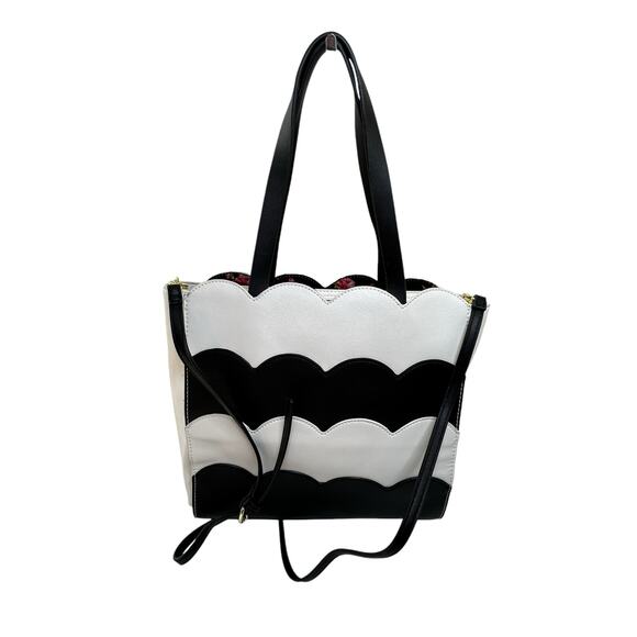 Betsey Johnson Bee Tote Bag Purse Black & White Scallop Logo Statement Handbag - Picture 6 of 16